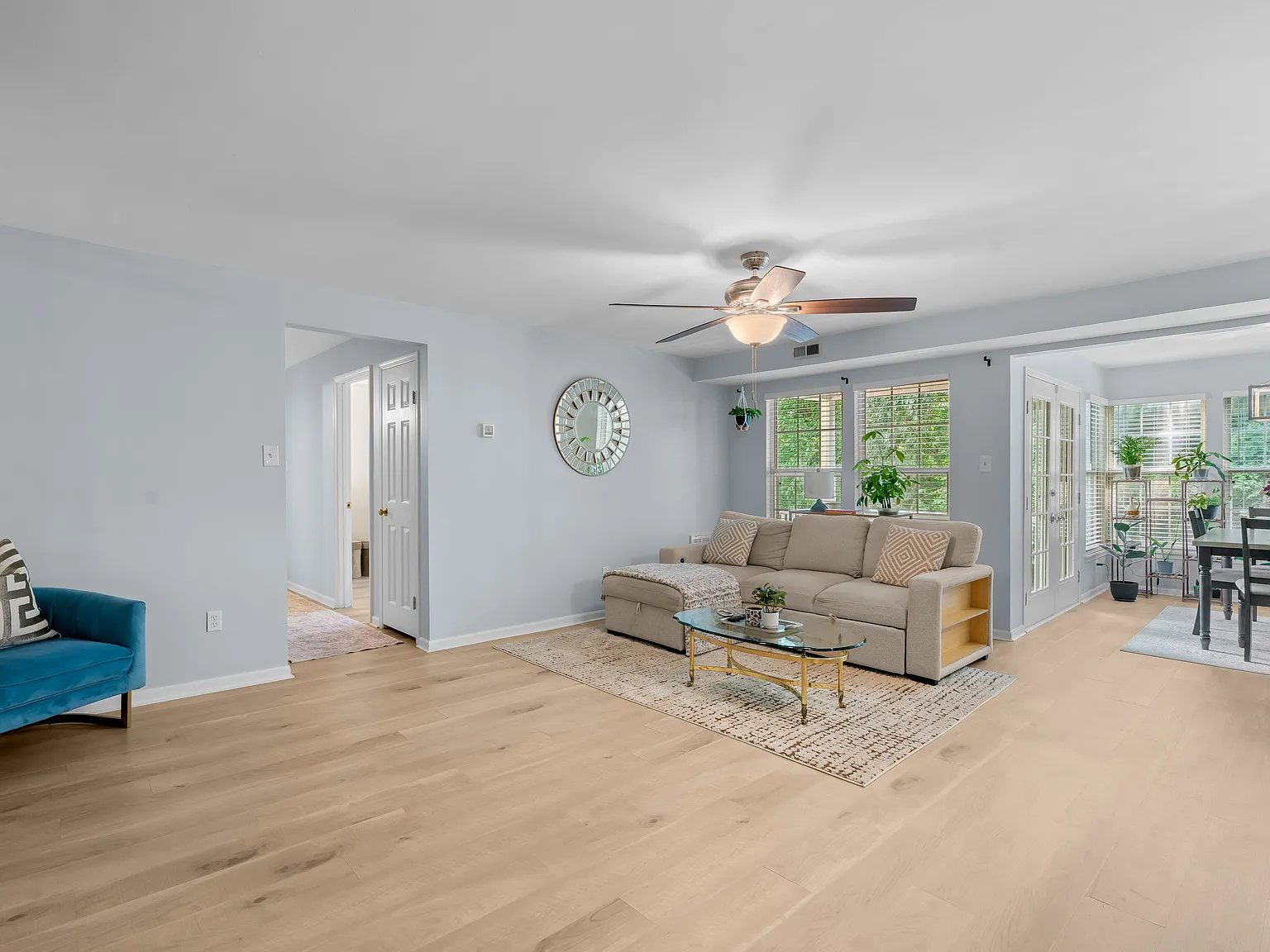 2 bed, 1086 sqft, $2,400 — Photo 2