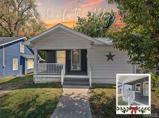 725 Park Dr, Alton, IL 62002