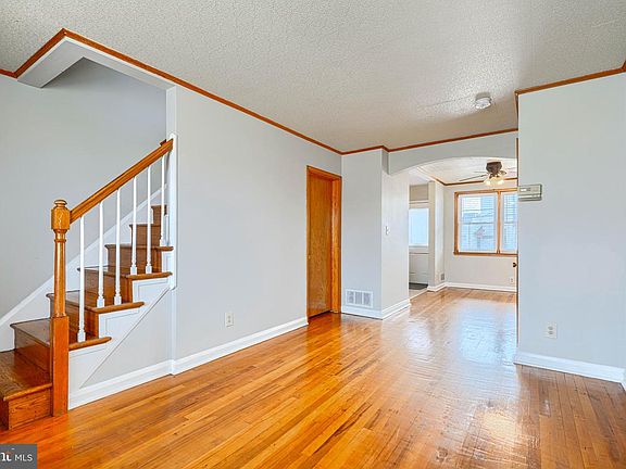 5th image of 6905 Bank St