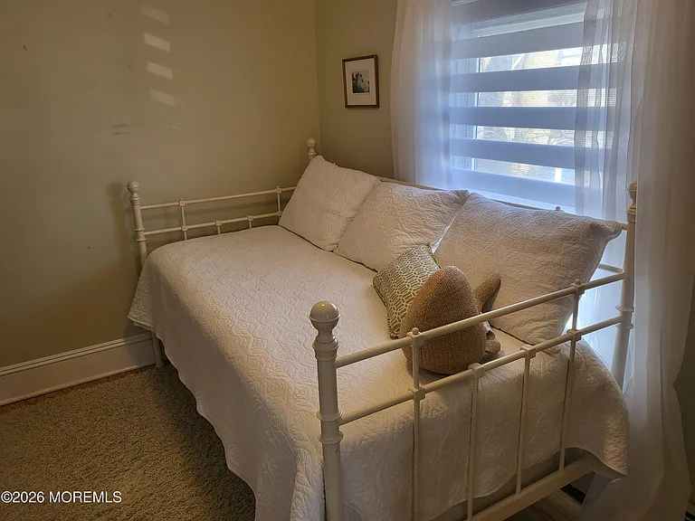 80 Heck Ave — Photo 39