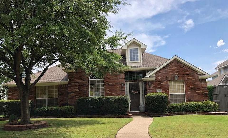 1st image of 2404 Mesa Oak Trl