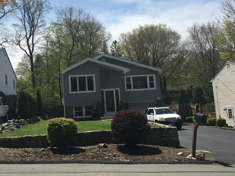 62 Rogers Dr photo 1