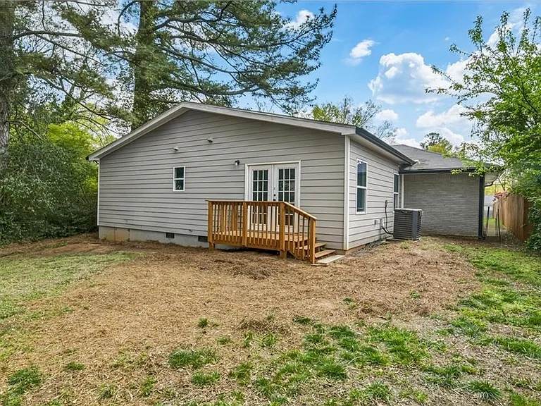 2866 Belvedere Ln — Photo 27