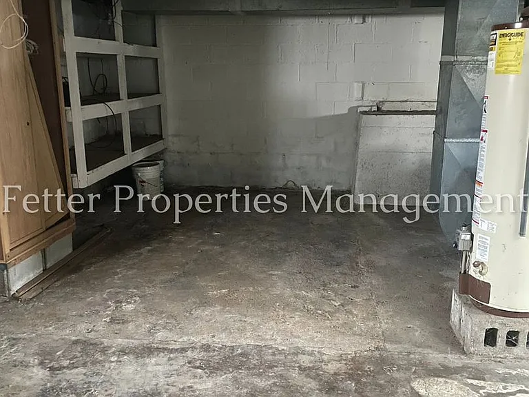 1621 Burdette Ave — Photo 8