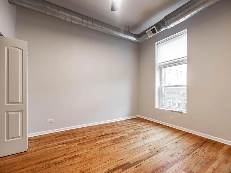 1534 N Milwaukee Ave #2F — Photo 8