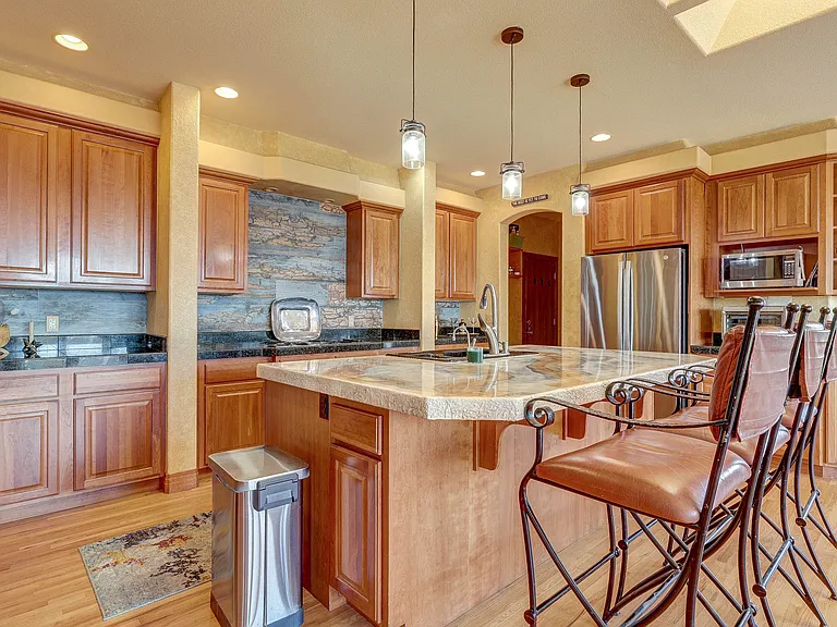 16175 Sandstone Dr — Photo 13