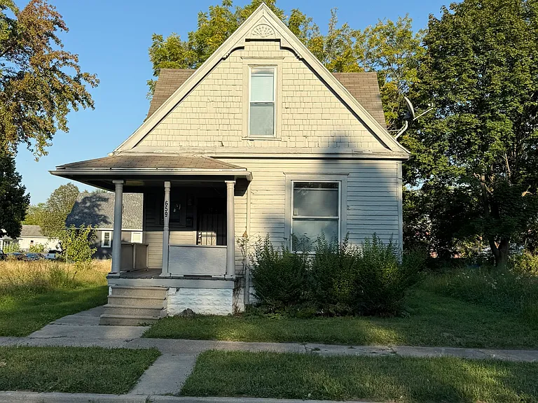 659 Stebbins St — Photo 1