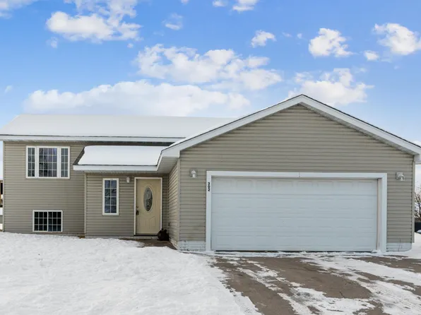 302 Dakota Ct S, Woodville, WI 54028
