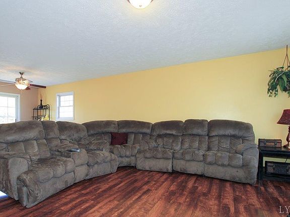 5th image of 2069 Twin Lake Dr