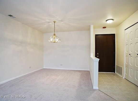 5th image of 250 W Parliament Pl APT 204