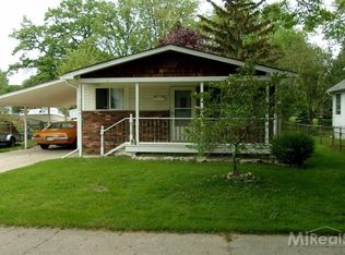 1009 State St, Algonac, MI 48001