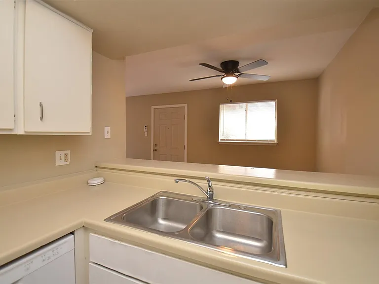 5993 Allday Dr #B — Photo 23