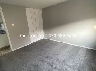 20600 Lorain Rd #B6, Cleveland, OH 44126