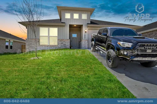 1007 SW 3rd Ave Photo 1