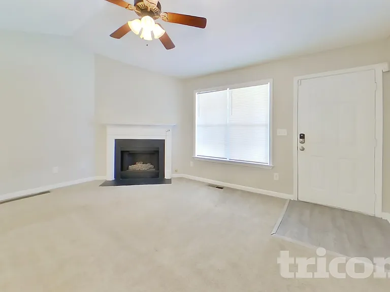 87 Princeton Dr — Photo 3