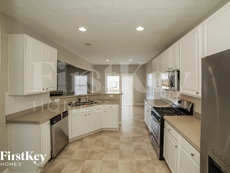 2046 Dartmoth Way — Photo 6