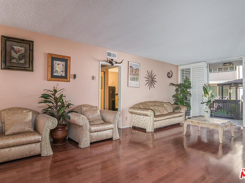 1st image of 809 S Bundy Dr APT 107