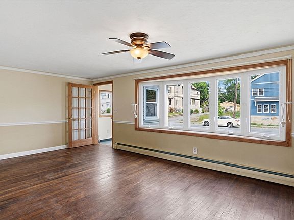 3rd image of 76 Wales St