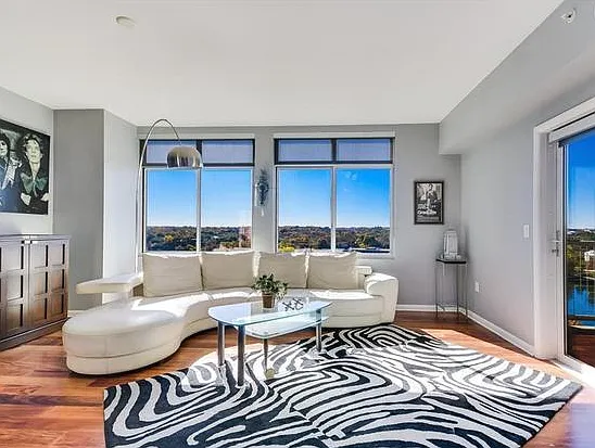54 Rainey St #ID6021 — Photo 7
