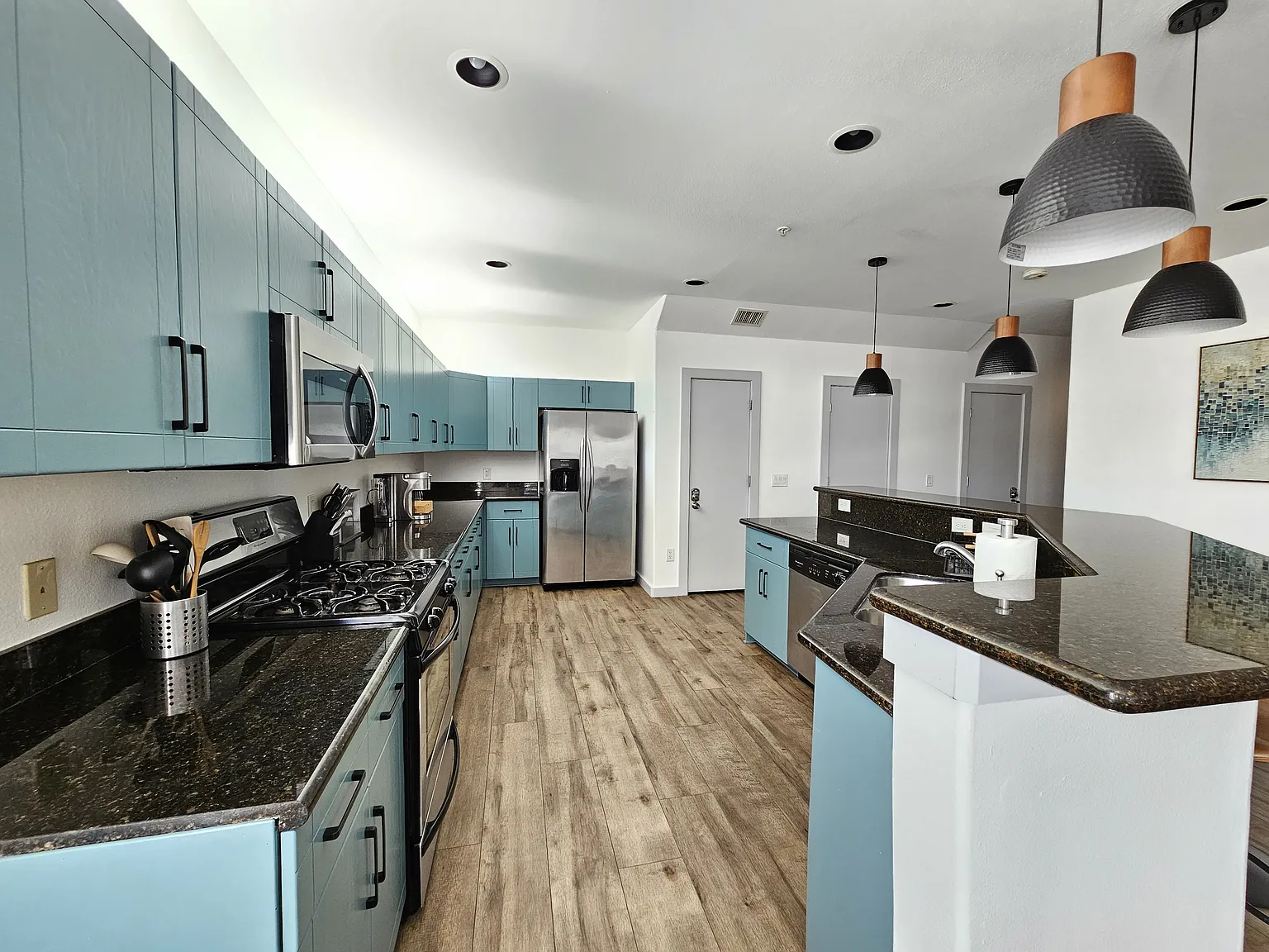 2900 Hamilton St — Photo 3