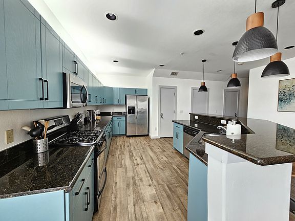 3rd image of 2900 Hamilton St #4