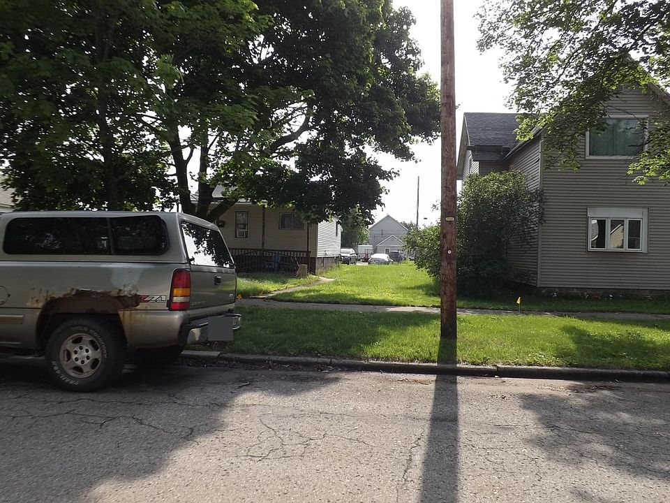 2nd image of 318 N 13th St