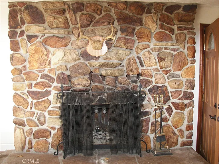 21636 Sawpit Canyon Rd — Photo 34