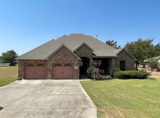 116 Pontiac Dr, Lake Kiowa, TX 76240