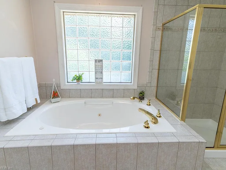 138 Greengable Way — Photo 25