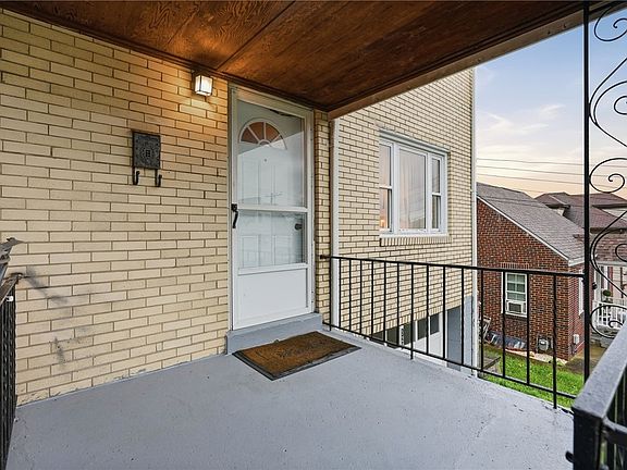 3rd image of 522 Center Ave #524