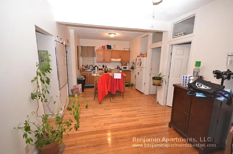 17 Cummings Rd — Photo 4