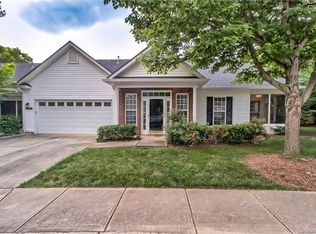 9513 Duckhorn Dr, Charlotte, NC 28277