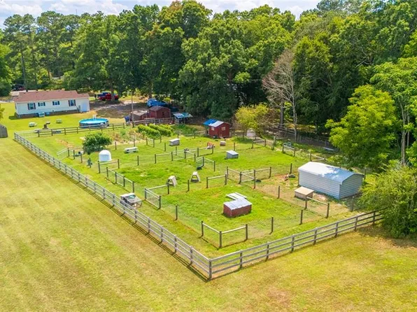 2720 Lake Cohoon Rd, Suffolk, VA 23434
