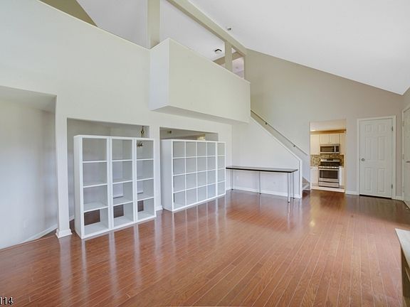 4th image of 45 Woodhill St #164