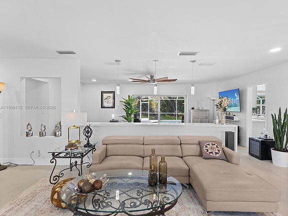 5th image of 16400 SW 80th Ave