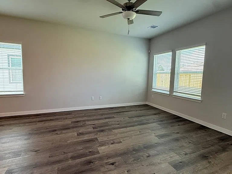 4018 Windy Whisper Dr — Photo 9