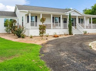 1301 Davis Rd, Granbury, TX 76049