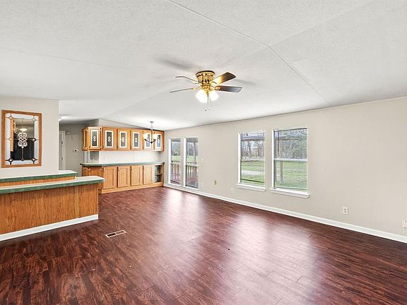 4th image of 33107 Bear Branch Ln