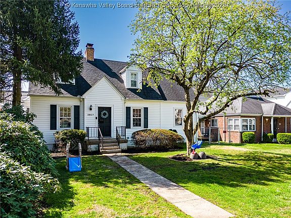 5th image of 3807 Noyes Ave