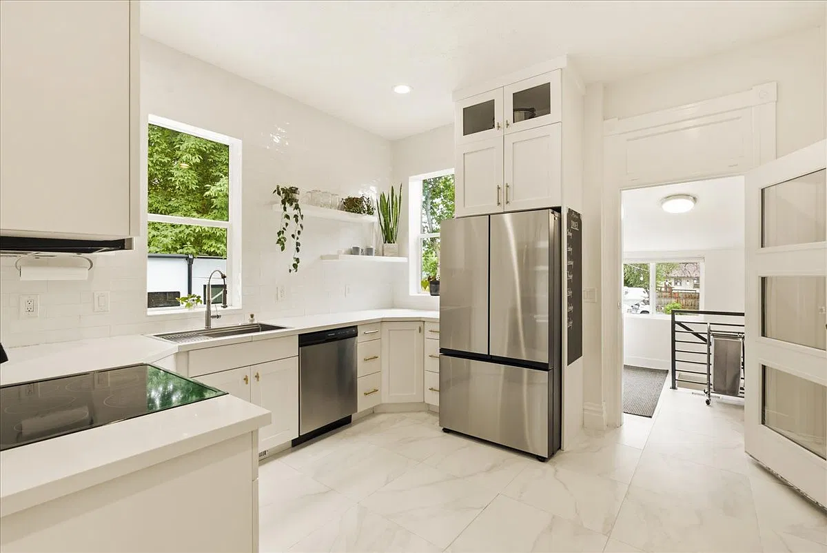 3 bed, 2.5 bath, 1900 sqft, $3,850 — Photo 4