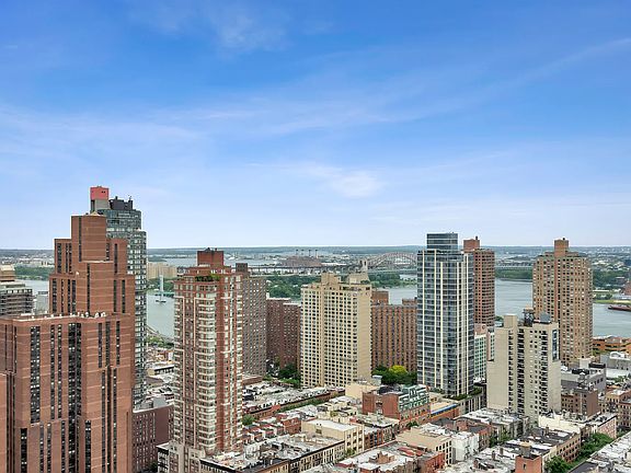 4th image of 200 E 89th St #34CD