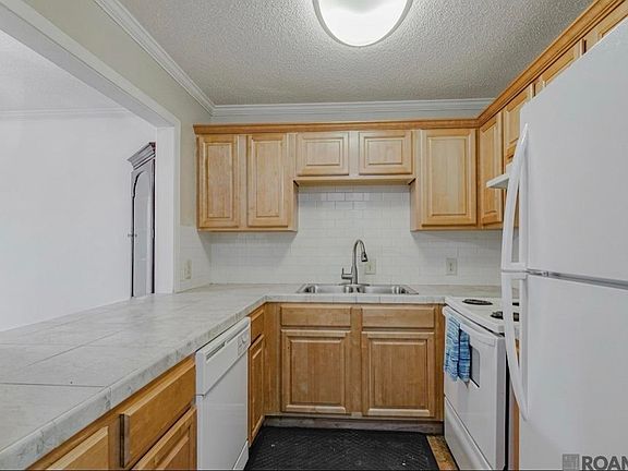 3rd image of 4735 Government St APT 222