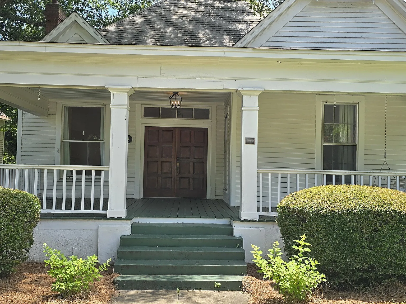 5 bed, 2.5 bath, 3001 sqft, $2,350 — Photo 4