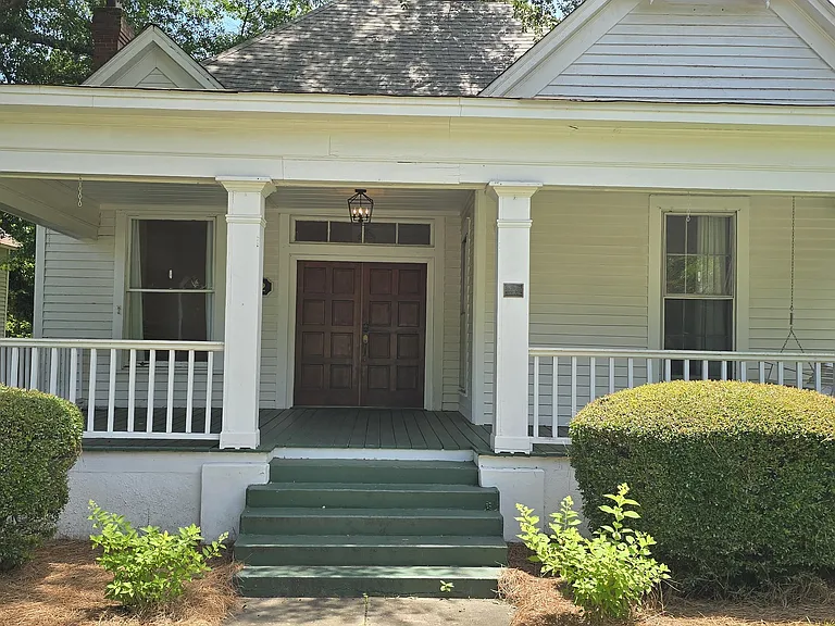 712 Stonewall St — Photo 4