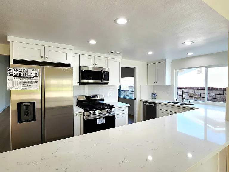 2573 Crown Way — Photo 6