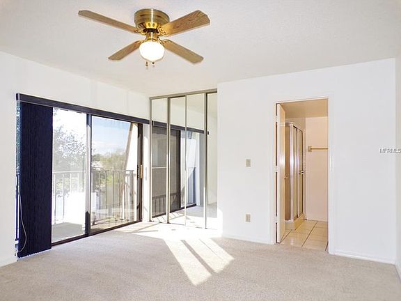 5th image of 929 Royal Oak Blvd