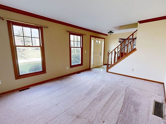 4th image of 1444 Carriage Hill Dr