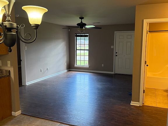 3rd image of 1845 Arden Ln