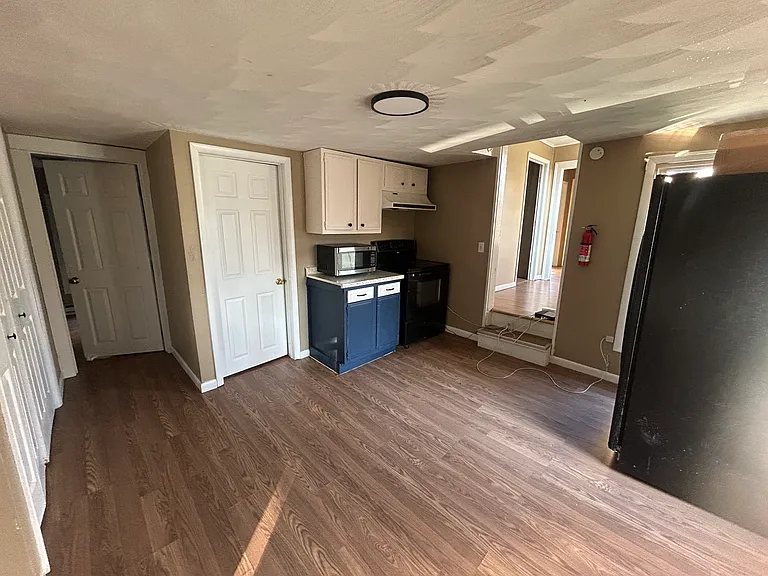 311 Grand St #1 — Photo 17