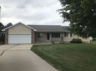 1225 Westbrook Dr, Juniata, NE 68955